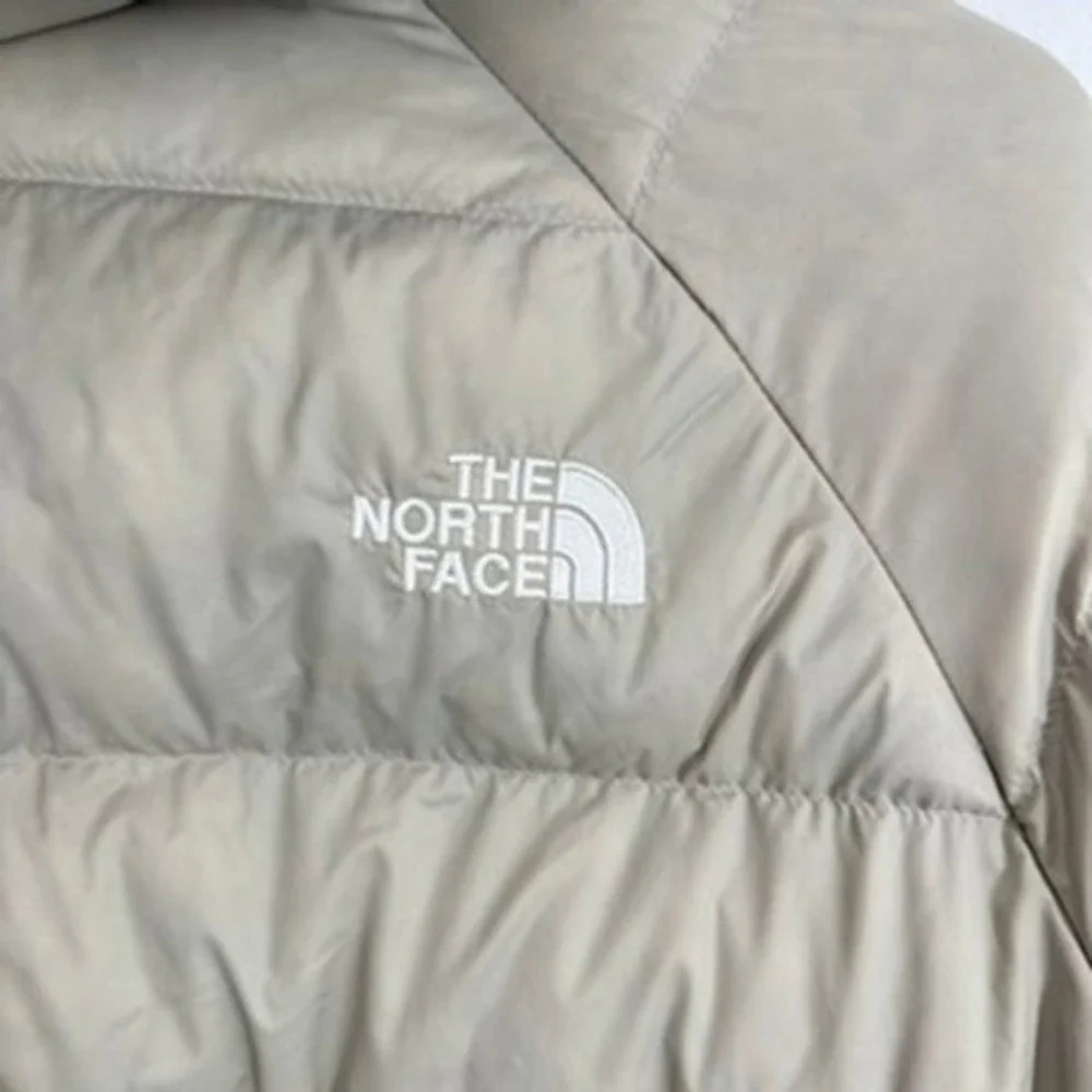 The North Face Large Hooded Down Puffer Jacket 600 Down‎ Fill Power Beige Pewter